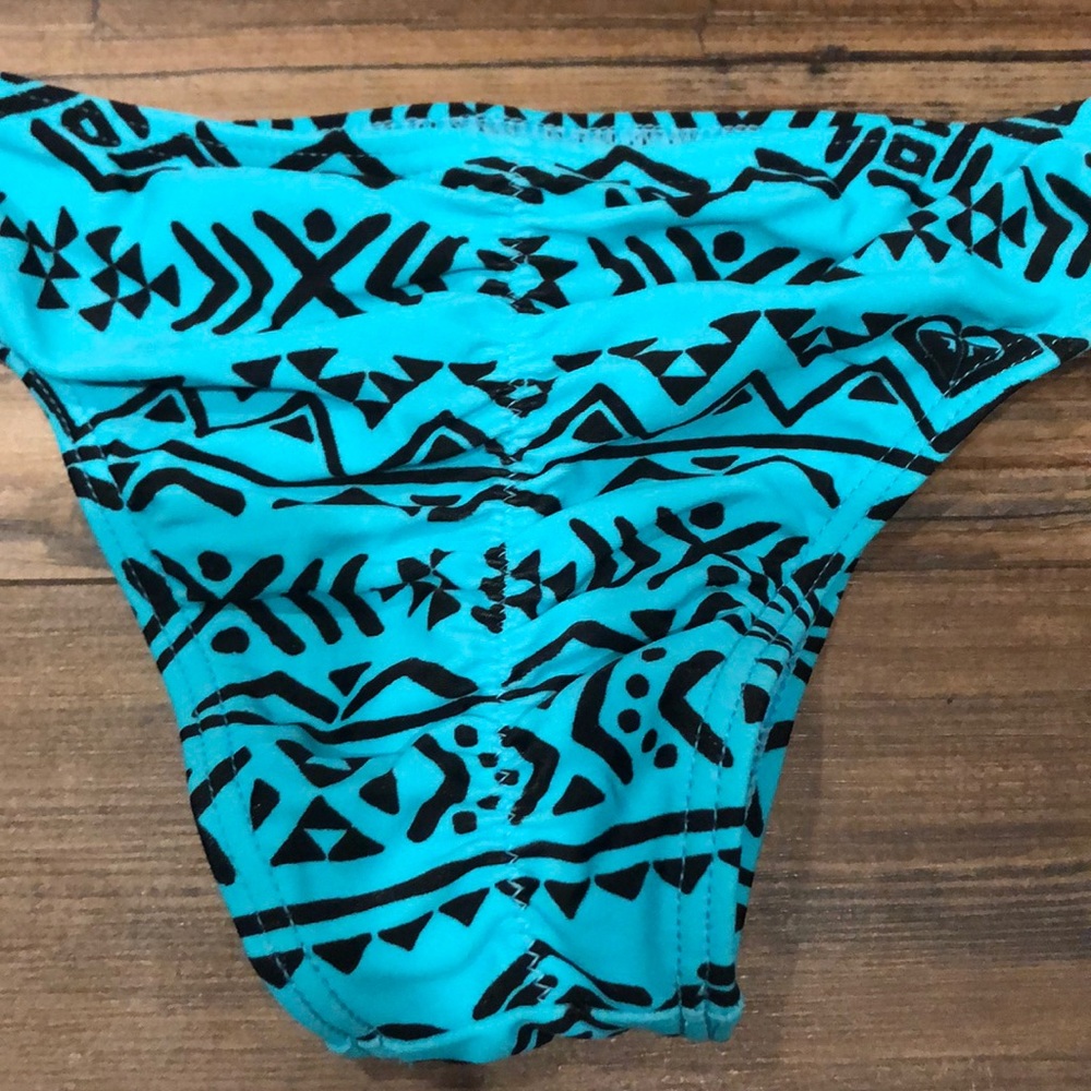 NWT Roxy Bikini Size Small - Picture 4 of 4